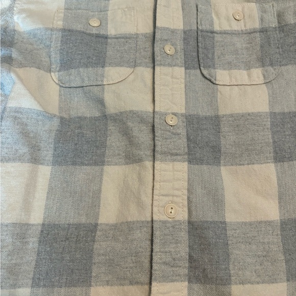 Boy’s GAP Flannel Shirt in Winter White and Gray Size L - Picture 3 of 4
